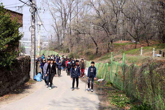 00d990b9f41ca79230a8c586fc5b31c85695e580