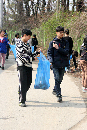 19309a741b9a295e94bee2e075a2663f5695e562