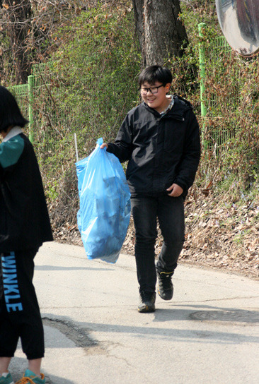 39b042fda77b3cf8a714b8be68096b825695e565