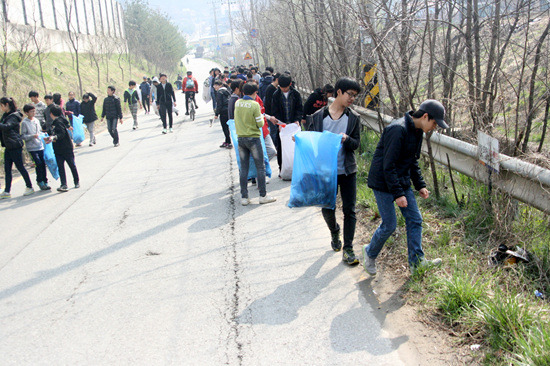 83c1068dd661aadf8ae2fbfa6f966a535695e567