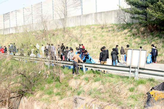 8988ff21a4f5dc87c27f974bf31d5f005695e566