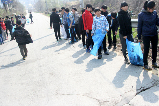 bb761bb5f3a3b0d2397852977200e3a55695e569